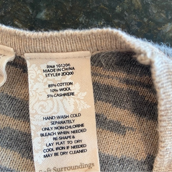 Soft Surrounding Go Lively Zebra Travel Poncho Sweater One Size Wool Cashmere - Picture 10 of 10